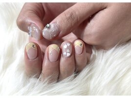 イニシャルイエローネイル