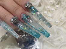 EMU nailsの雰囲気（爪の中に水！？アクアリウムネイルも対応してます！）