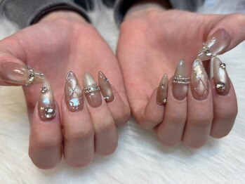 ビューティーサロン リコ(BeautySalon Rico)の写真/《何度も見たくなるスラっと美しい指先》爪の形や短い爪でお悩みの方もチップで長さ出し★憧れのお手元に。