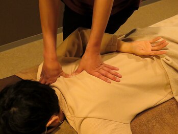 灸スタイル 掛川本院(灸Style)/肩甲骨周りもしっかりほぐします