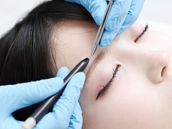 エステビビ 町田店(エステBiBi)/美容電気脱毛の施術/アイ/ブロウ