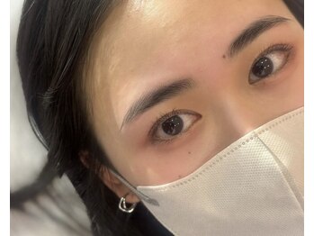 マドンナリリー(Madonna Lily)の写真/ワックス脱毛で骨格に合わせたアイブロウを提案♪カットなしで綺麗な毛流れを作るナチュラル美眉で印象UP☆