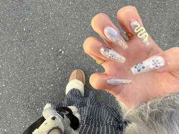 エムネイル(M-Nail)の写真/【心斎橋駅徒歩2分】肌馴染みの良いカラーで上品な指先を演出♪ジェル～スカルプ◎持ち込み/長さだしもOK!