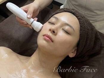 バービーフェイス 恵比寿(Barbie Face)の写真/【韓国に行かなくても叶うノーファンデ水光美白肌】クスミ たるみを丁寧にケアし潤い ふっくら素肌革命 !