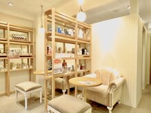 カドモリ 名古屋名駅店(KADOMORI)/待合