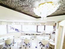 サロン ド オーヴ(salon de Orbe)/店内のご紹介