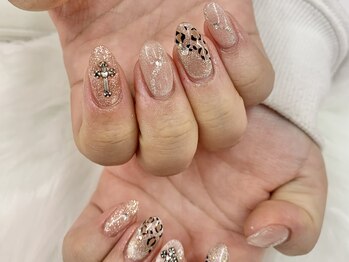 ラディ/ヒョウ柄ネイル