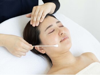 ヴァン ベール 梅田店の写真/シミ・くすみでお悩みの方に◎ハリ＆透明感を目指す、30代からのエイジングケア♪本格フェイシャル60分