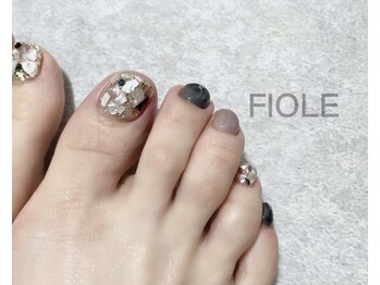 フィオル(FIOLE)/大人っぽネイル♪