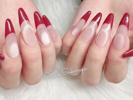 レッドロングフレンチネイル