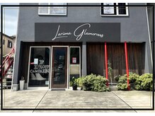 ラリマ グラマラス(Larima Glamorous)の雰囲気（店舗前（近隣にも複数台）無料駐車場あり！お車でのご来店も◎）