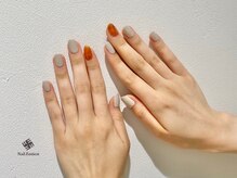ネイル エミュスト(Nail Emuest)/秋ネイル／べっこう風ネイル