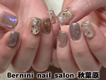 秋葉原ネイル/手描きネイル/銀座