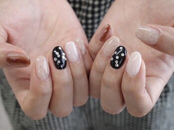 シーズネイル 横浜店(She's nail)の写真/定額¥4500★サンプル多数用意!追加料金無!初回オフ込!定額Art¥4500【写真:初回オフ込¥6980】横浜駅