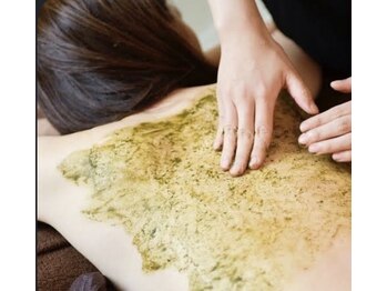 プレジール エテ(plaisir Ete)の写真/ハーブの力で古い角質や肌のごわつきをケア♪なめらかで健康なお肌に
