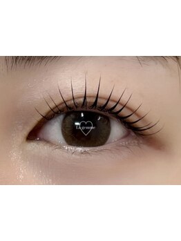 ナチュラル上品な目元にしたい