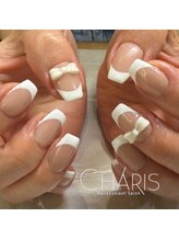 カリス(CHARIS)/ベースカラーありフレンチネイル