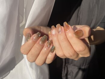 エムズ(Ms)/秋ニュアンスネイル