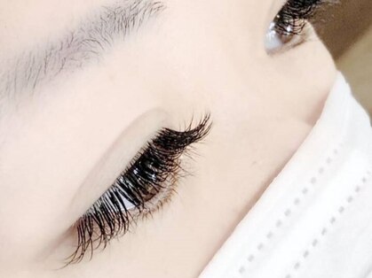 ナチュラリー エレガンス アイ(Naturally ELEGANCE EYE)の写真