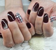 メグ ネイル(megu)