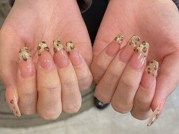 レアネイル 新宿(le'a nail)/ヒョウ柄フレンチネイル