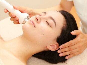 アルニカ/毛穴のキメの奥からキレイ