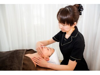 ブリエ/リフトフェイシャルマッサージ