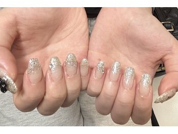 ミアネイル 越谷店(mia nail)/ラメグラデーション＋パーツ追加