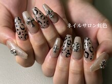 ネイルサロン 虹色