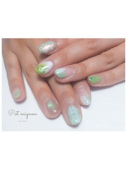 ポ ミニヨン(Pot mignon)/推し活緑ネイル