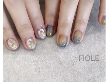 フィオル(FIOLE)/アシンメトリーネイル♪