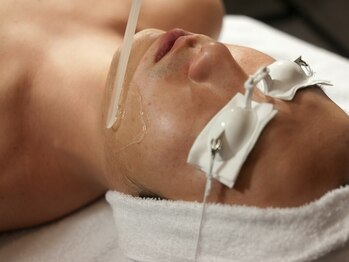 ガランテリー 御殿場店/痛みに弱い方の施術も得意です