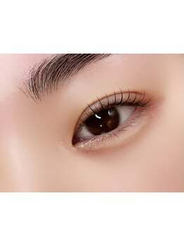 ナチュラル上品な目元にしたい