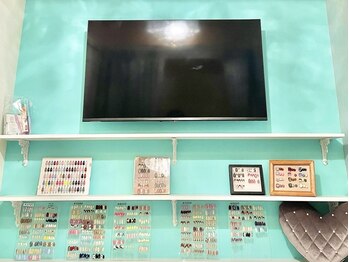 銀座ナチュラルスタイル/お好きな動画を見ながらネイル♪