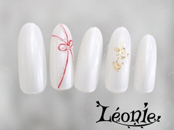レオニー(Leonie)/シンプルお正月ネイル