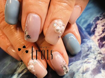 トロワ 中目黒(trois)/パール満載デザイン!