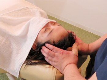 宮の沢整体院 縁/施術の様子６