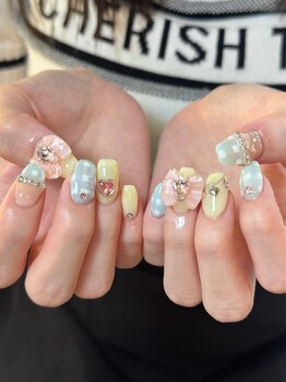 ウズ(UZU)/ギンガムチェックネイル