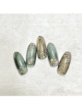 ミュナ(myuna)/キラキラゴールドラメネイル