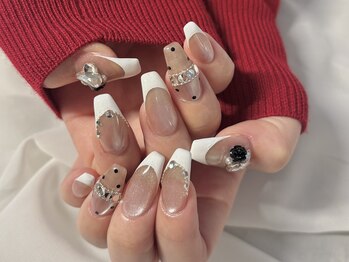 ソワレ(Soiree)/白フレンチ design