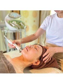 ラピス リラクゼーションエステ(Lapis. relaxation esthe)/低周波リフティング