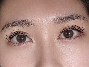 モルレーヴ(MOLREVE)/今人気の束感まつ毛デザイン