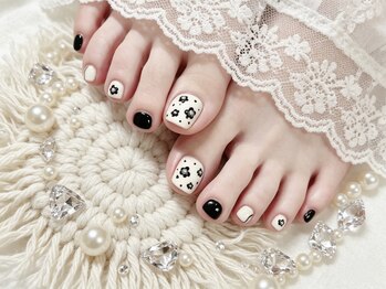 ナナネイル(Nana Nail)/モノトーンフットネイル