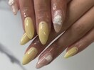 パステルイエローネイル