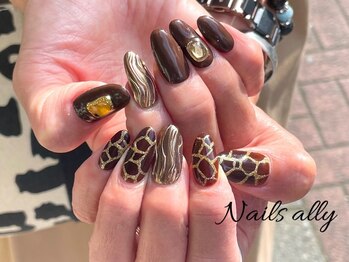 ネイルズアリー 立川店(Nails ally)/アニマル柄×キリン×チーク×桃