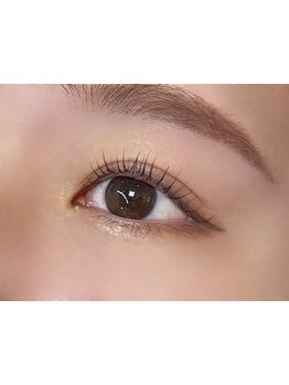 ナチュラル上品な目元にしたい