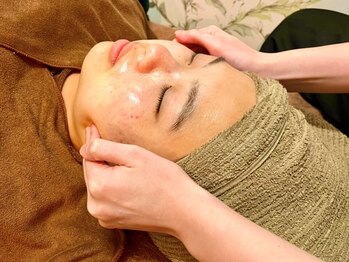 カバ(Kaba)の写真/【最新韓国美容レッドショット】お顔のたるみケア、しわケア、二重アゴに！気になるお体の痩身にも◎