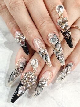 ネイルサロン ウィズ(Nail Salon Wiz)の写真/【ジェル10本¥8800/スカルプ¥12320♪】スピーディー施術だからできる、ゴテゴテネイルも希望通りに♪