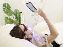 ホワイトニングショップ 八代店の雰囲気（スマホで動画を見ながらの施術が可能です♪）