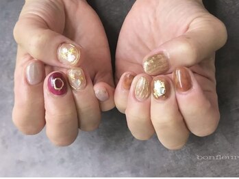 ボンフルール(Bonfleur)の写真/自爪に優しいジェラッカー/パラジェルでモチの良さ◎最旬トレンドデザインが豊富の【持込みアート¥6600~】